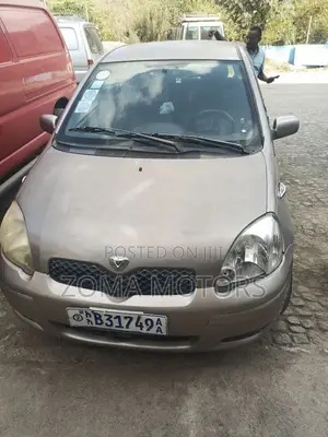 Toyota Vitz 1.0 FWD 5dr 2004 Silver
