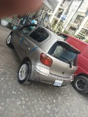 Toyota Vitz 1.0 FWD 5dr 2004 Silver