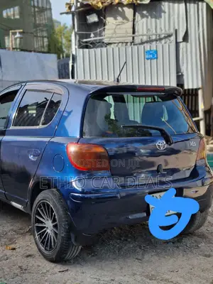 Toyota Vitz 2003 Blue