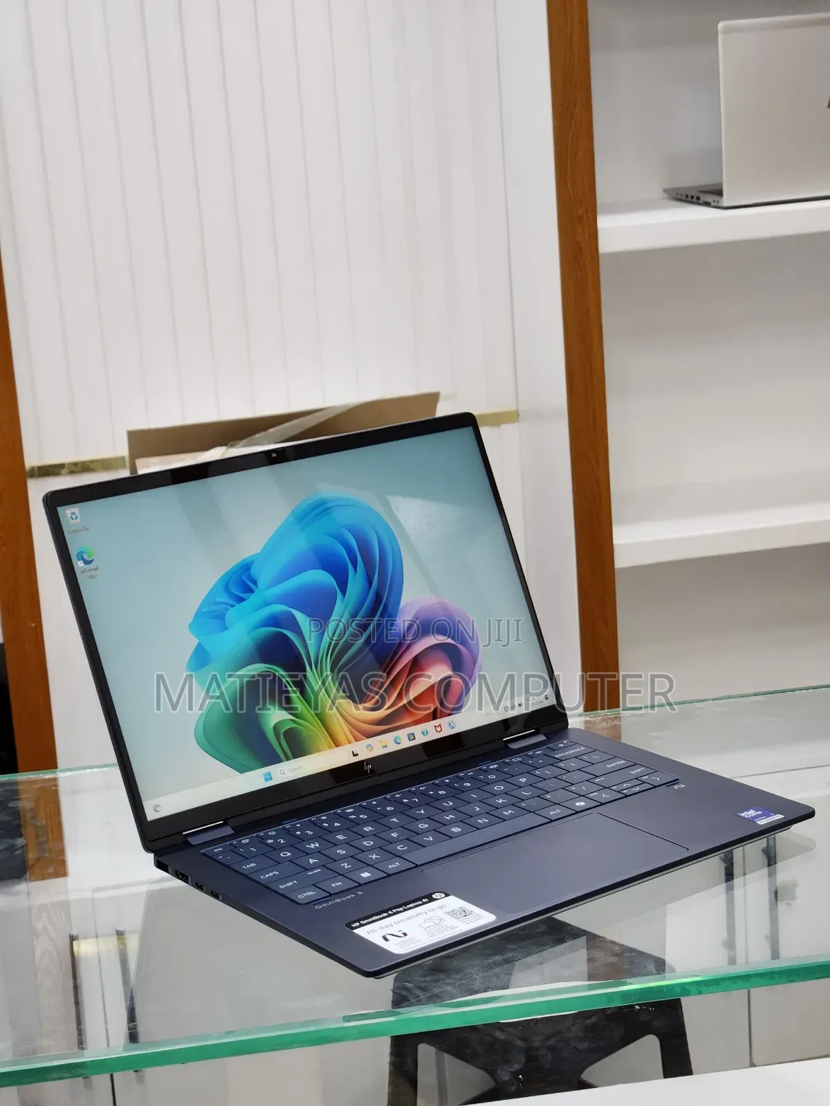 New Laptop HP OmniBook Ultra Flip 14" 16GB Intel Core Ultra 7 SSD 1T