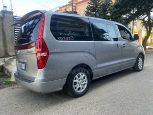 Hyundai Starex 2015 Silver