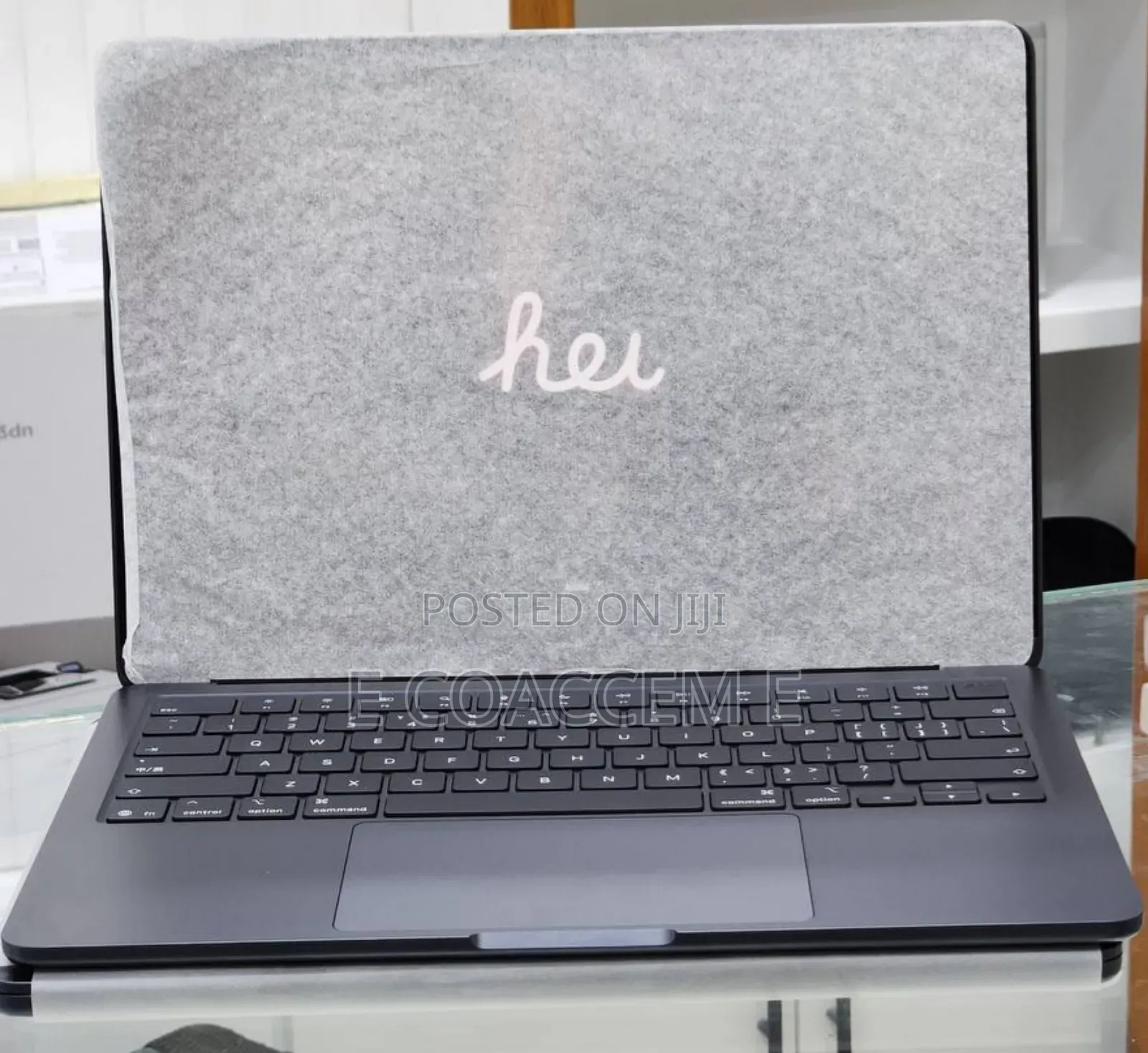 New Laptop Apple MacBook Air 2025 M4 15-Inch 16GB Apple M4 SSD 256GB