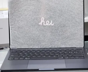 New Laptop Apple MacBook Air 2025 M4 15-Inch 16GB Apple M4 SSD 256GB