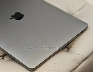 New Laptop Apple MacBook Pro 2019 16GB Intel Core I7 SSD 1T