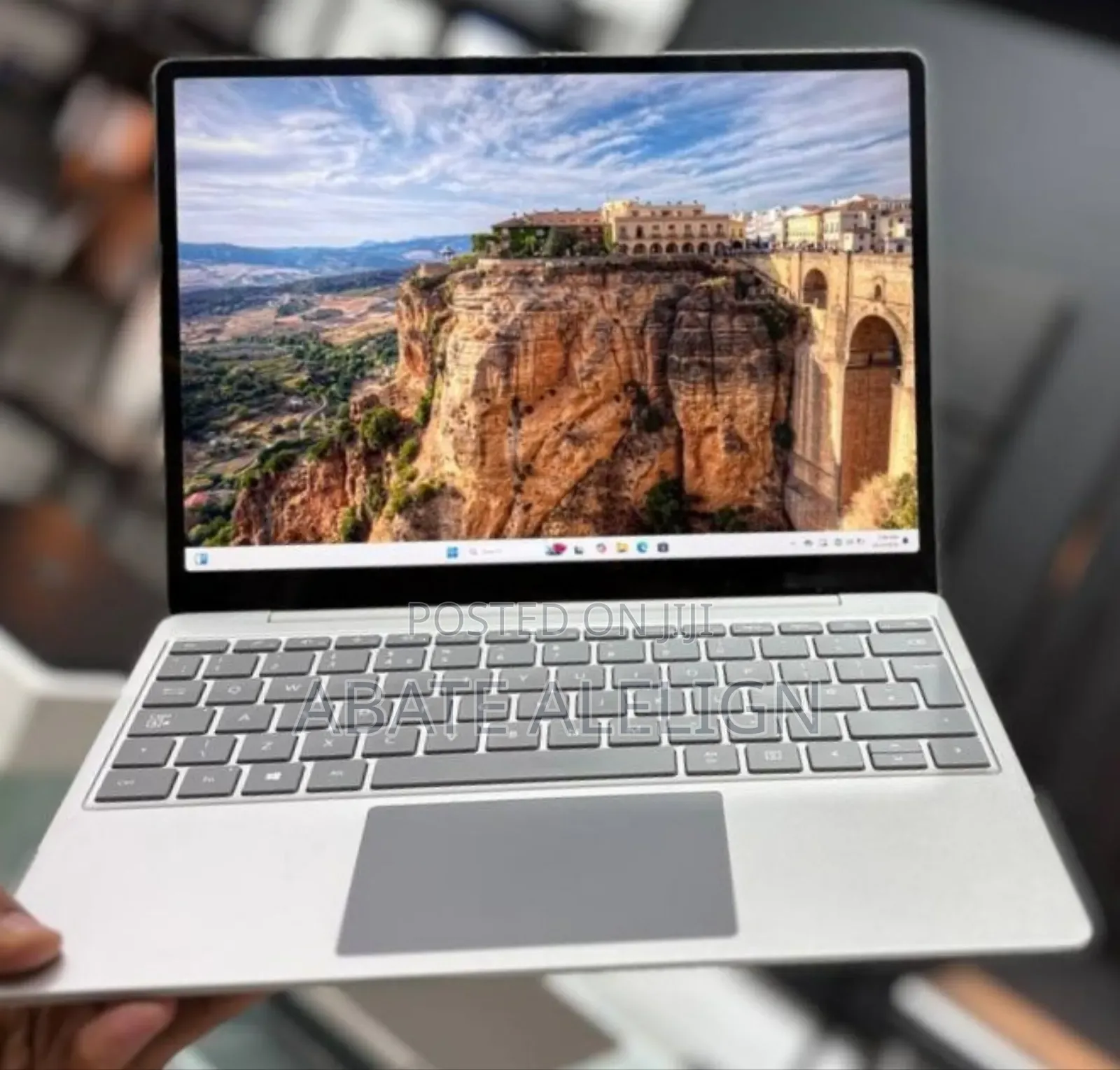 New Laptop Microsoft Surface Go 2 8GB Intel Core I5 SSD 256GB