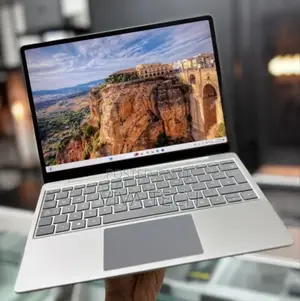 New Laptop Microsoft Surface Go 2 8GB Intel Core I5 SSD 256GB