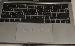 New Laptop Apple MacBook Pro 2019 16GB Intel Core I7 SSD 256GB