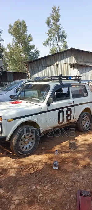 Lada Niva 1990 White