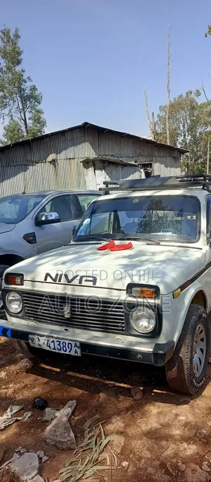 Lada Niva 1990 White