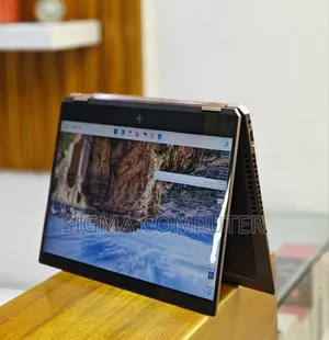 New Laptop HP Spectra 13 16GB Intel Core I7 SSD 512GB