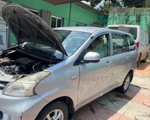 Toyota Avanza 2015 Gray