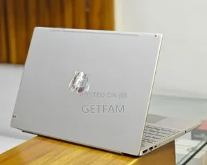 New Laptop HP Pavilion 15 2GB Intel Core I5 SSD 16 GB