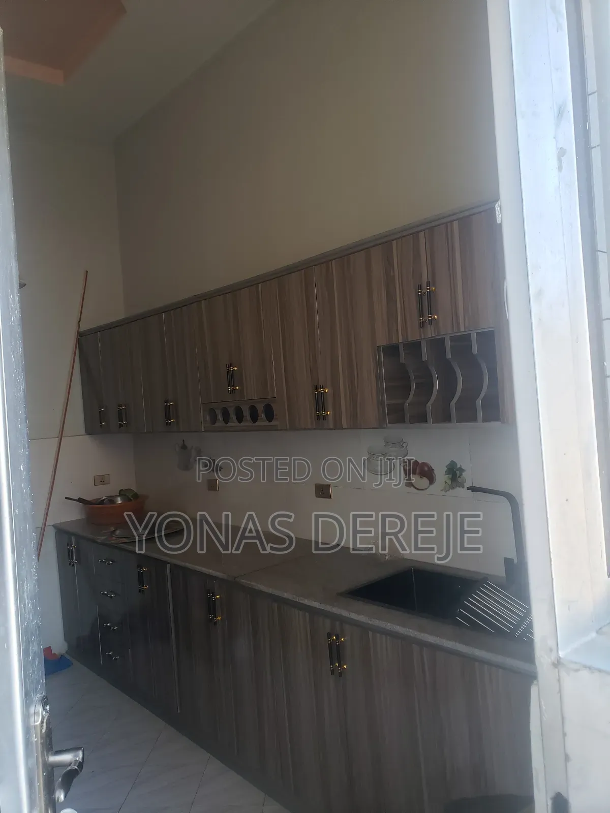 Furnished 7bdrm House in Dukem ዱከም, East Shewa for sale