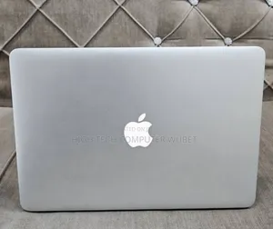 New Laptop Apple MacBook 2015 8GB Intel Core I5 SSD 128GB