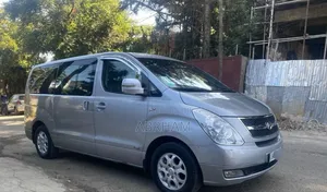 Hyundai Starex 2015 Silver