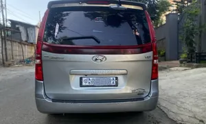 Hyundai Starex 2015 Silver