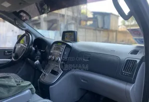 Hyundai Starex 2015 Silver