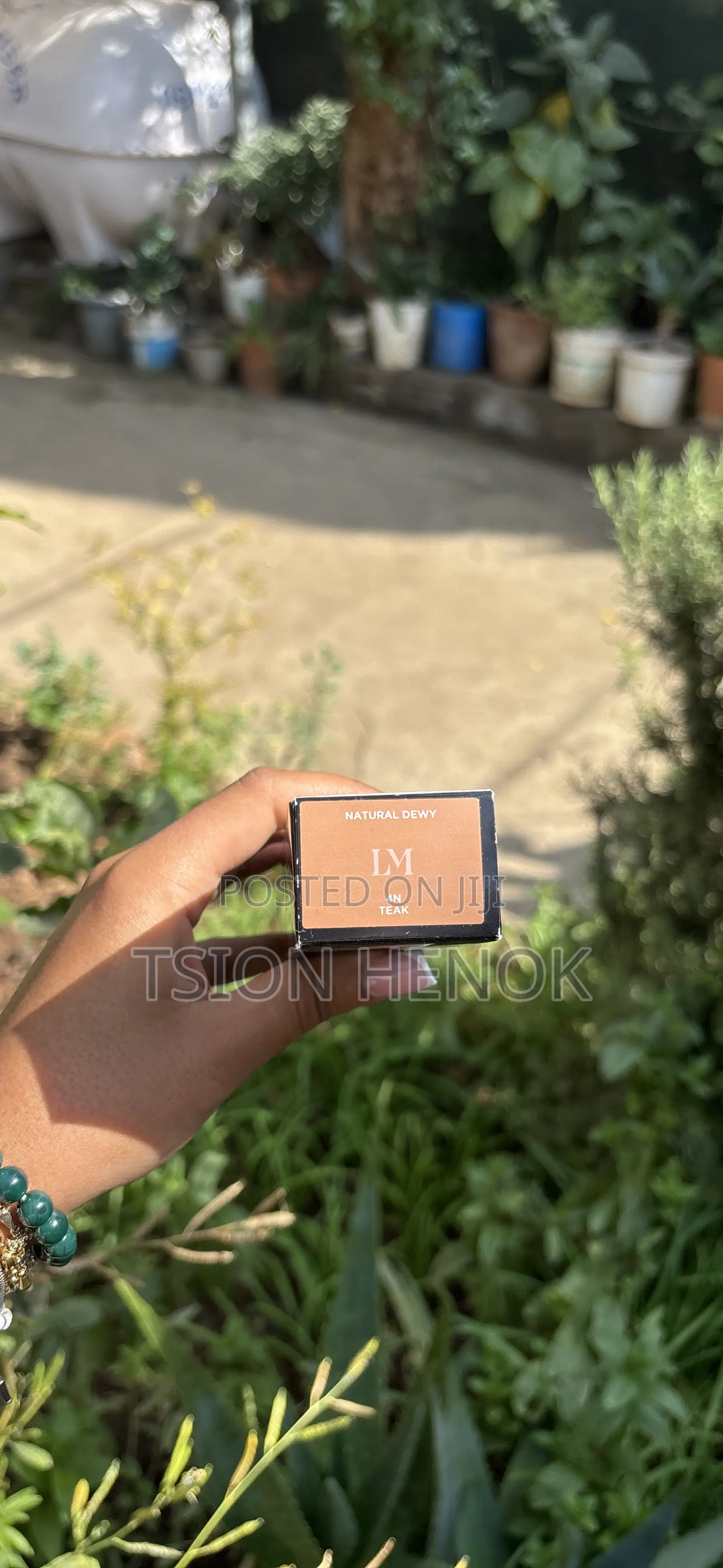 Laura Mercier Tinted Moisturizer, Shade 4n