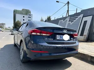 Hyundai Avante 2016 Gray