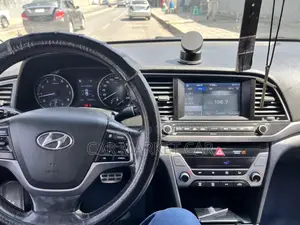 Hyundai Avante 2016 Gray