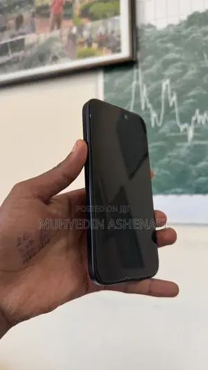 New Apple iPhone 16 128 GB Black