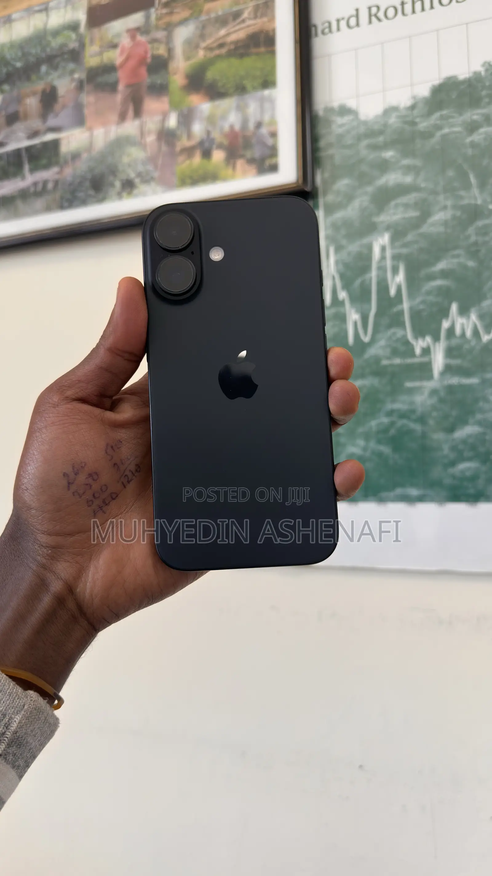 New Apple iPhone 16 128 GB Black