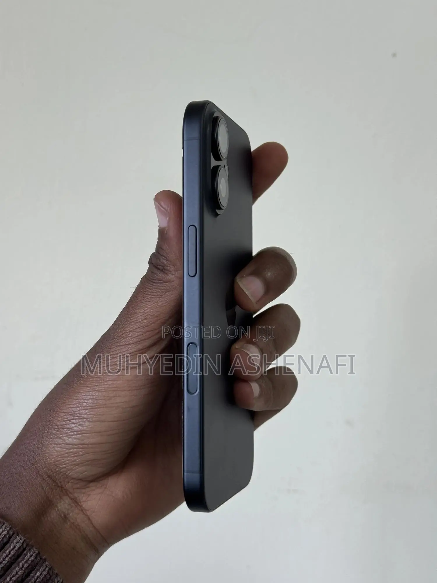 New Apple iPhone 16 128 GB Black