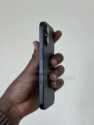 New Apple iPhone 16 128 GB Black