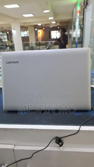 Laptop Lenovo IdeaPad 320 4GB Intel Core I3 HDD 500GB
