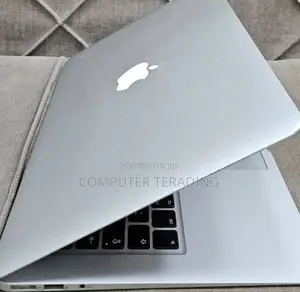 New Laptop Apple MacBook Air 2013 4GB Intel Core I5 SSD 256GB