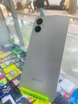 New Samsung Galaxy A06 128 GB Silver