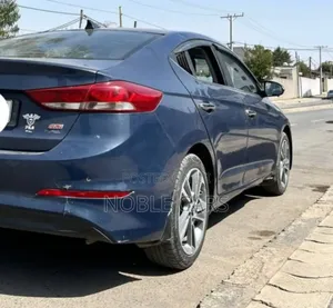 Hyundai Avante 2016 Blue