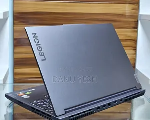 New Laptop Lenovo Legion 5 16GB AMD Ryzen 7 SSD 512GB