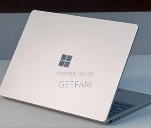 New Laptop Microsoft Surface 8GB Intel Core I5 SSD 256GB