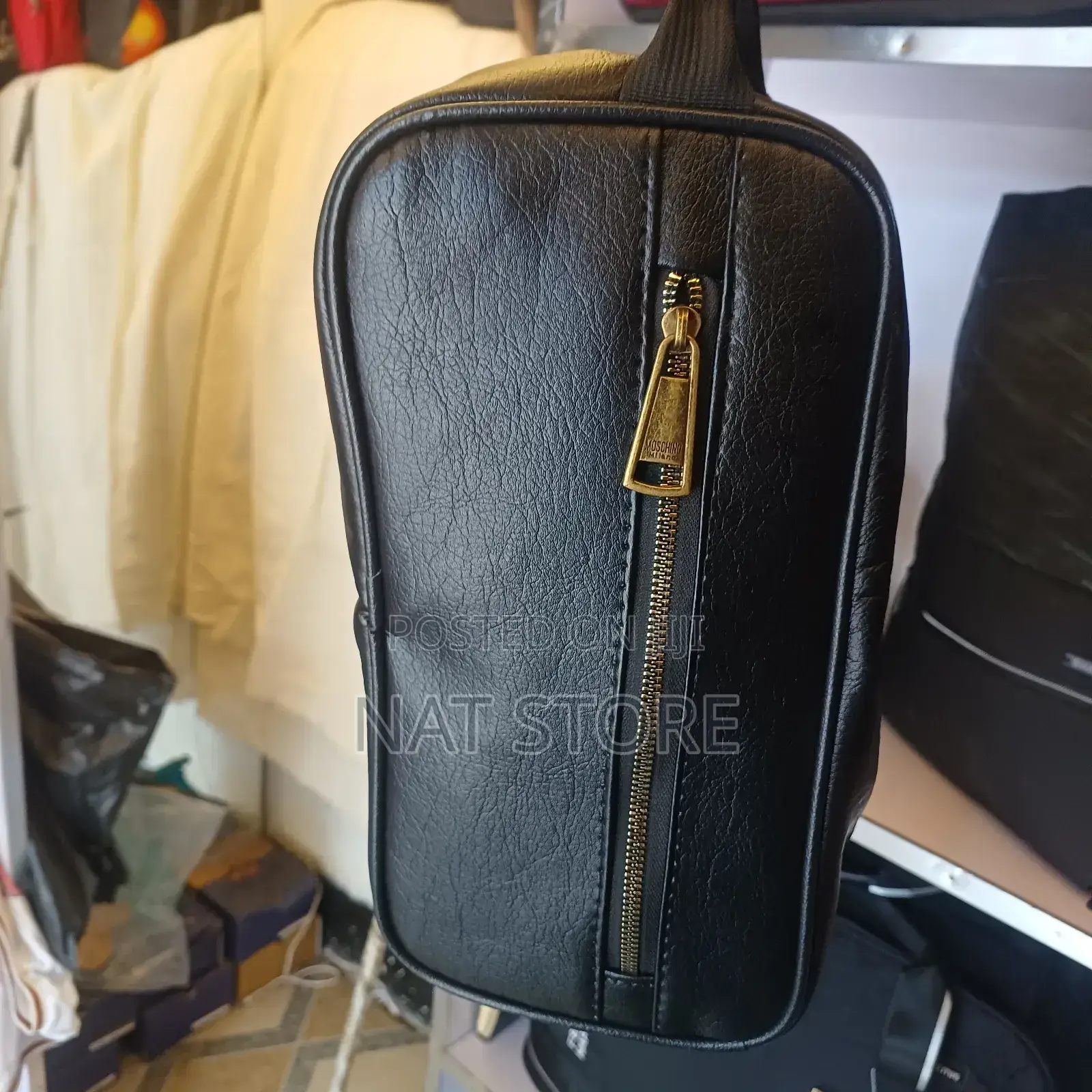 Sports Bag ታኬታ እና ማልያእና ቁምጣ መያዢያ