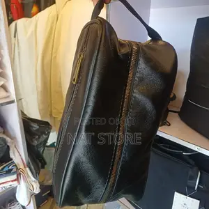 Sports Bag ታኬታ እና ማልያእና ቁምጣ መያዢያ
