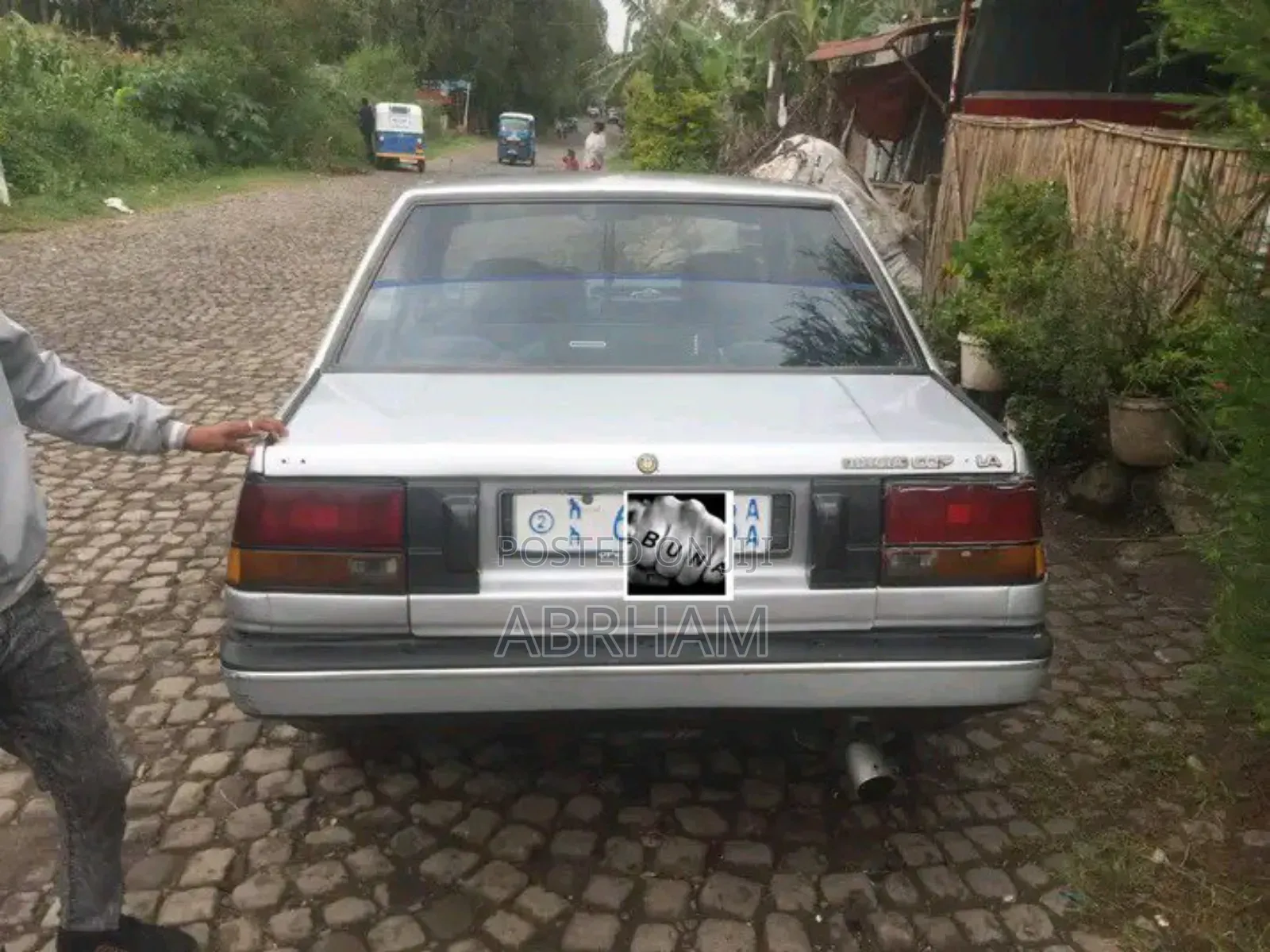 Toyota Crown Automatic 1986 Silver