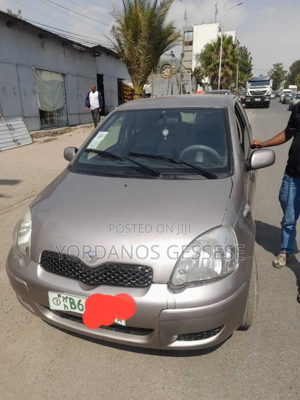 Toyota Vitz 2004 Silver
