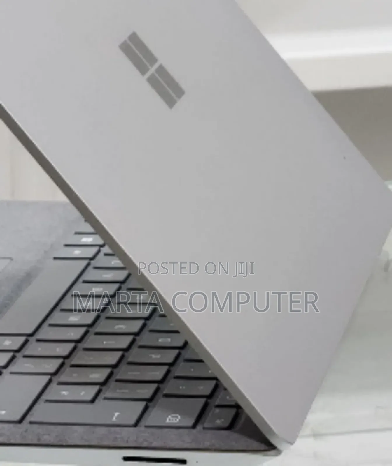 New Laptop Microsoft Surface 16GB Intel Core I7 SSD 256GB