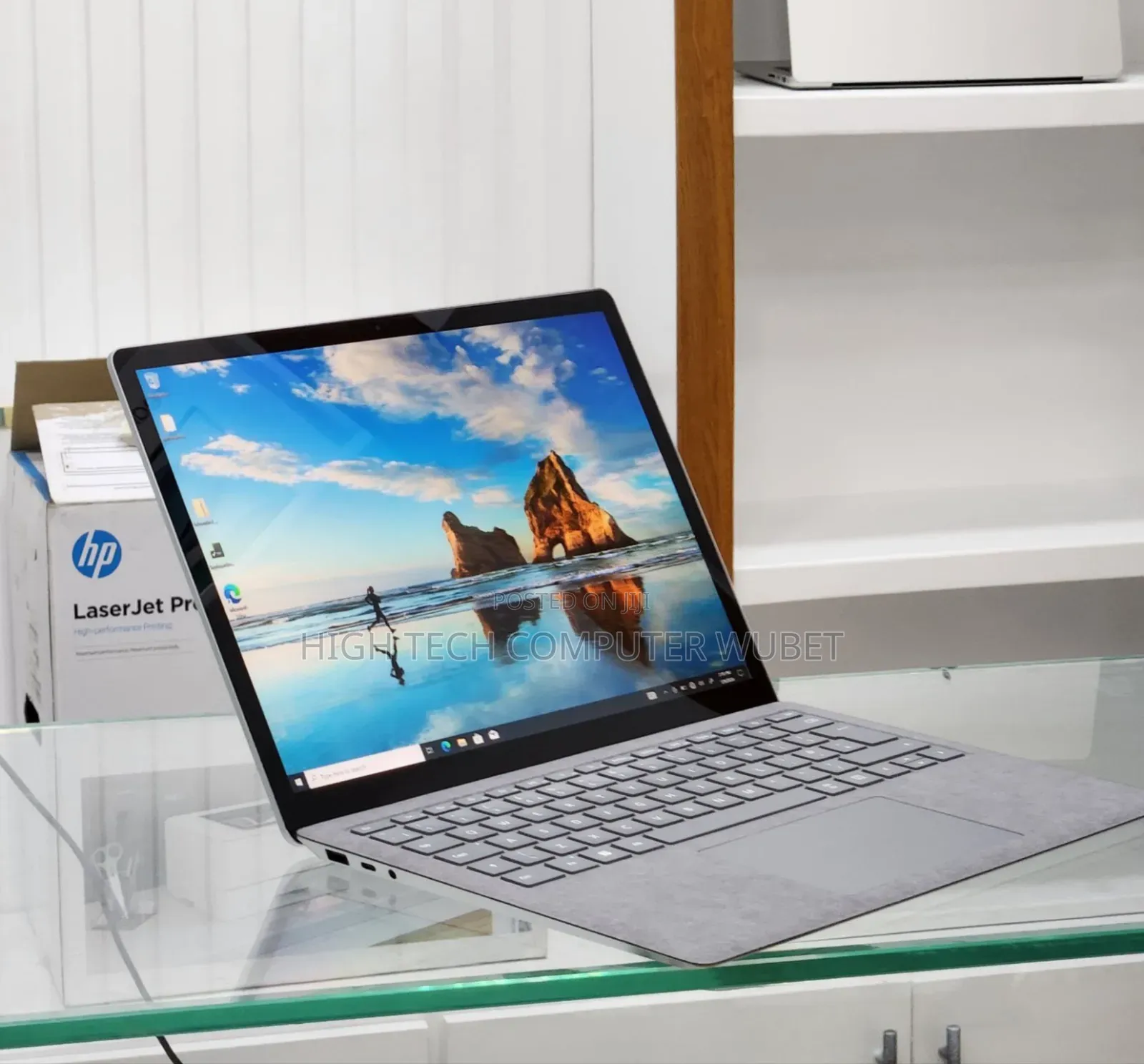 New Laptop Microsoft Surface 16GB Intel Core I7 SSD 256GB