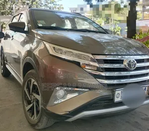 Toyota Rush 2020 Gold