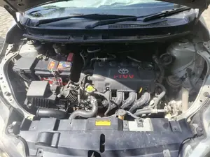 Toyota Yaris SE Hatchback 5dr 2014 Silver