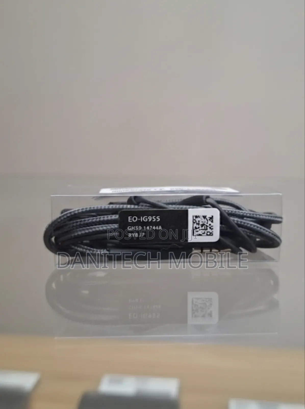 Original Samsung Akg Earphones/ኦሪጅናል ሳምሰንግ Akg የጆሮ ማዳመጫ