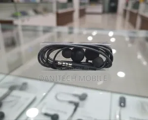 Original Samsung Akg Earphones/ኦሪጅናል ሳምሰንግ Akg የጆሮ ማዳመጫ