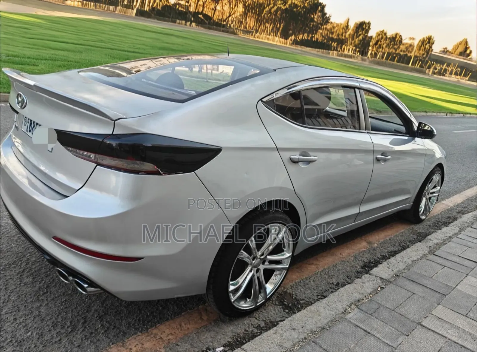 Hyundai Elantra 2016 Silver