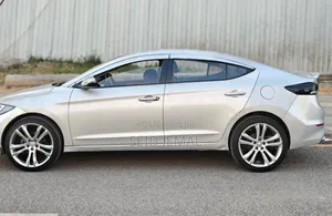 Hyundai Elantra 2016 Silver
