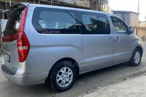 Hyundai Starex 2015 Gray
