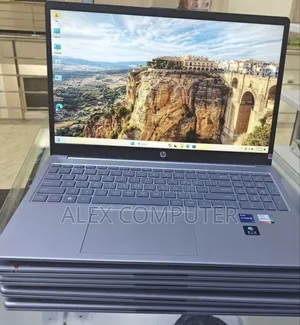 New Laptop HP Stream Notebook 16GB Intel Core I5 SSD 512GB