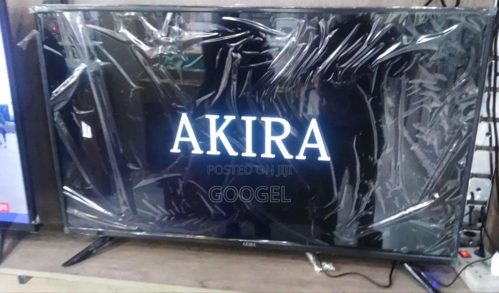 Akira 50"Inch Led Tv