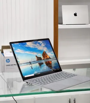 New Laptop Microsoft Surface 16GB Intel Core I7 SSD 256GB